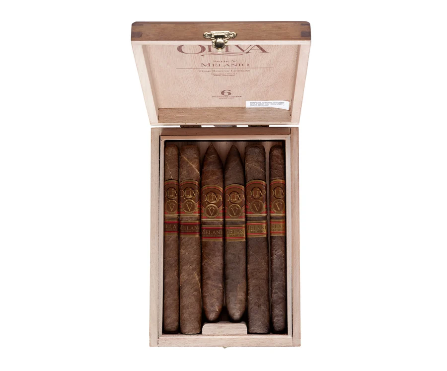 Oliva Serie V Melanio Lancero